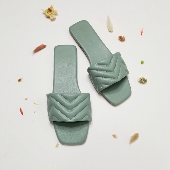 Slides - Picture 2 of 3